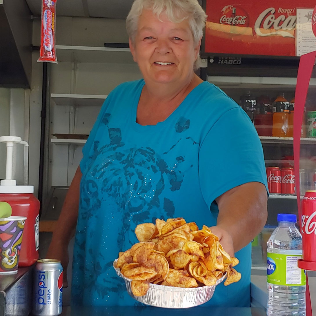 Restauration et table de pique-nique - Photo 1